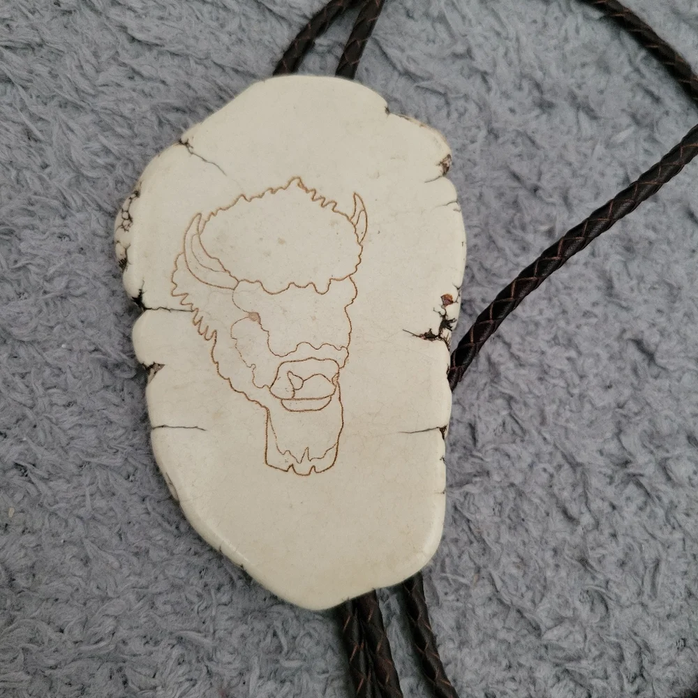 Southwestern Large Buffalo Lazer Cut Howlite Slab Bolo Tie Necklace Western